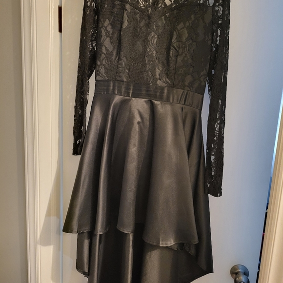 Beautiful Prom Dress - Picture 3 of 4